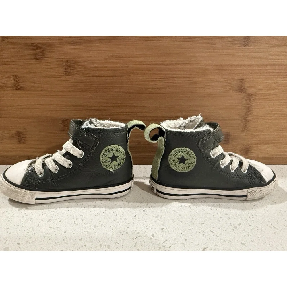 CONVERSE Chuck Taylor Faux Fur Lined Gray Hi Top Sneakers Toddler Size‎ 6
